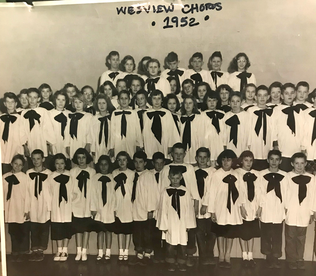 Artist Gale Hinton, front row in glasses, is pictured in a 1952 photo featuring the West View Elementary Chorus.